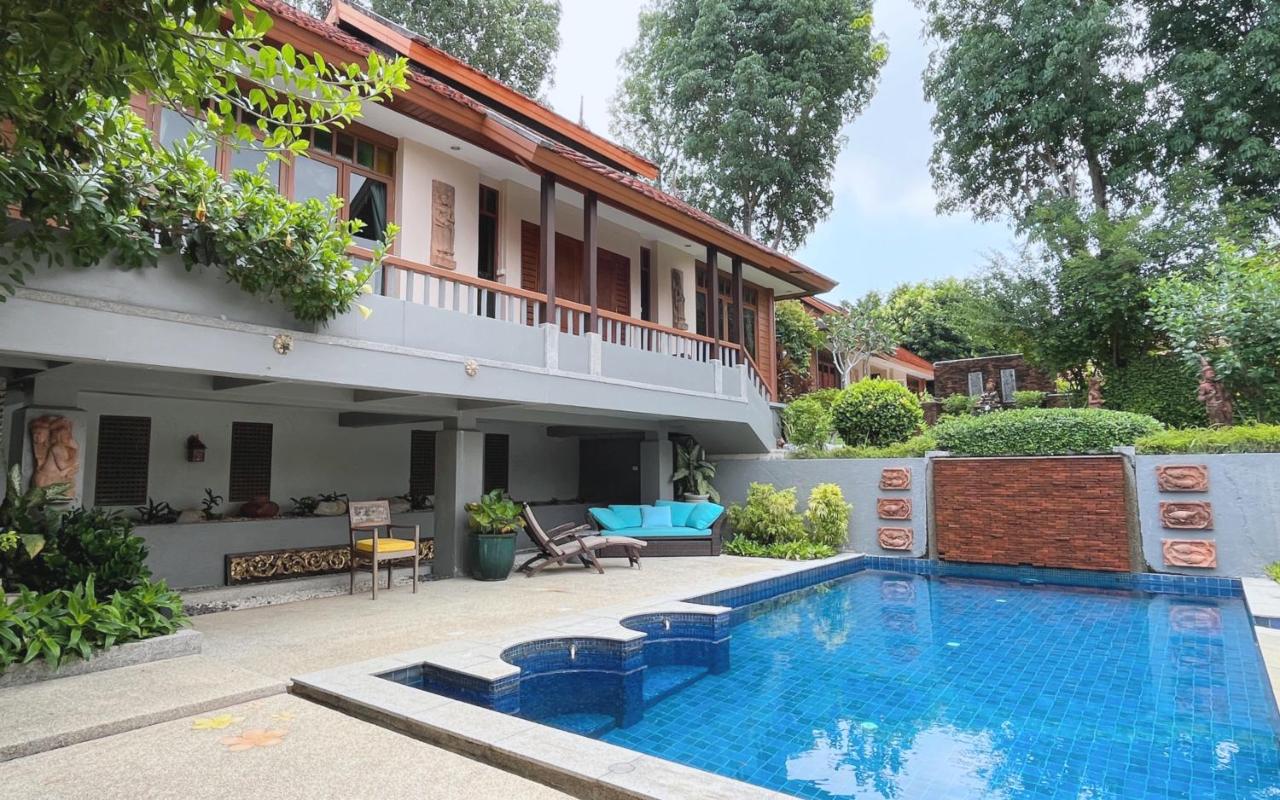 Deluxe Villa
