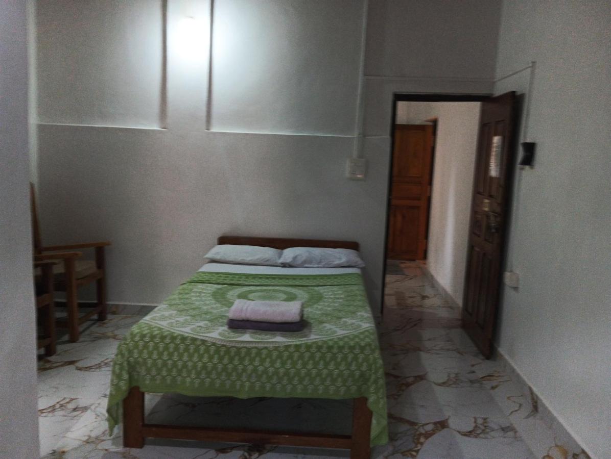 Habitación Doble con balcón (2 adultos + 1 niño)