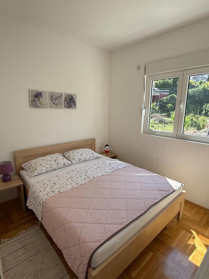 Cozy Apartment with Private Garage - Walk to City Center - B&B Budva