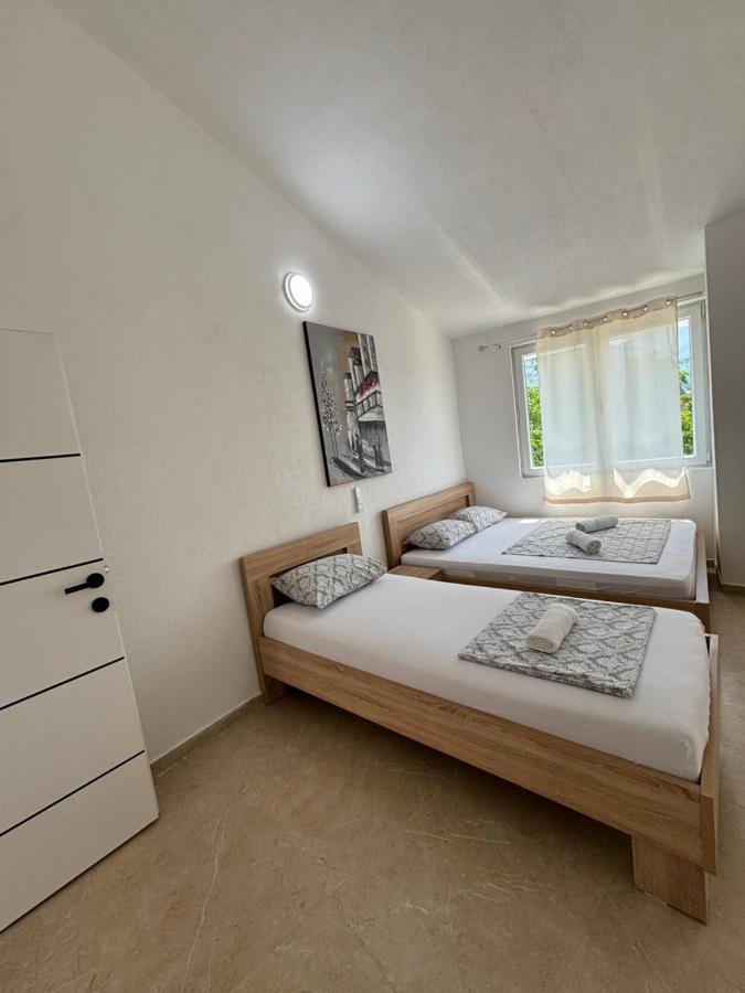 Vierbettzimmer mit Terrasse