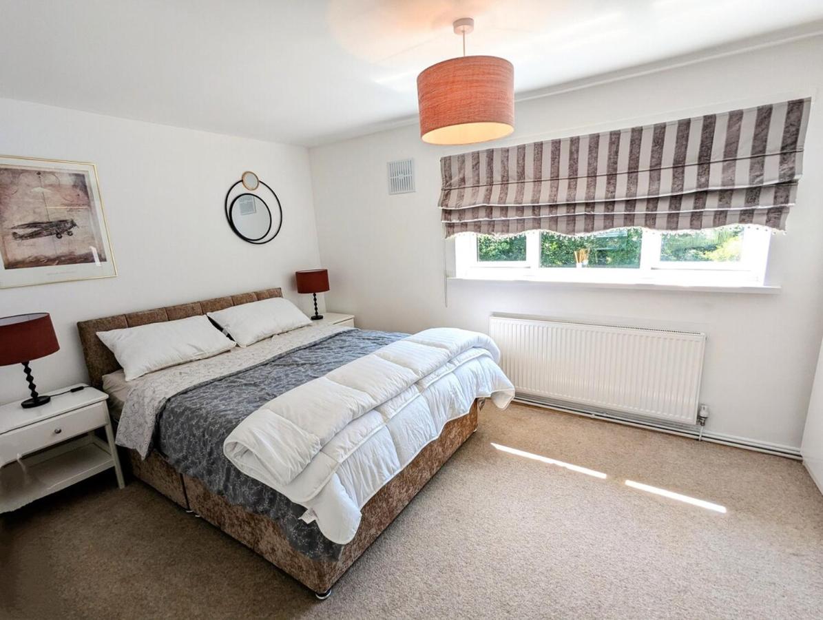 3 bed home with parking - Bed and Breakfast Chester