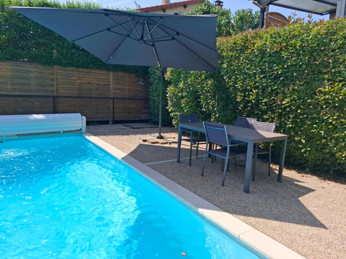 Independent F2 pool sauna garden - Chambres d’hôtes Solignac-sur-Loire
