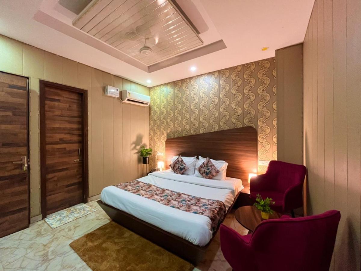 Hotel pearl Grand - Bed and Breakfast Zirakpur