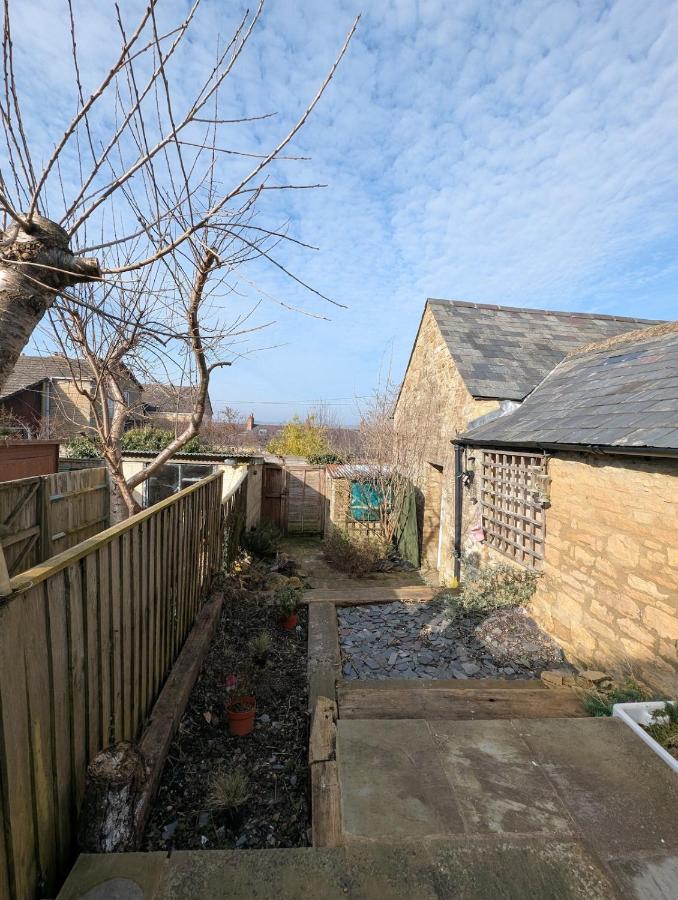 Stone cottage, own parking & EV charger -Buttercup - Bed and Breakfast Chipping Norton