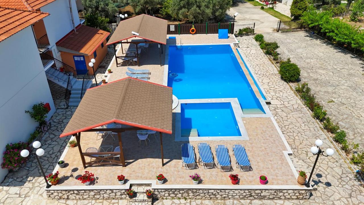 Amarandos Inn - B&B Tsoukalades