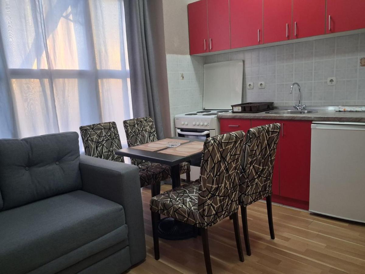 Apartamento de 1 dormitorio con balcón