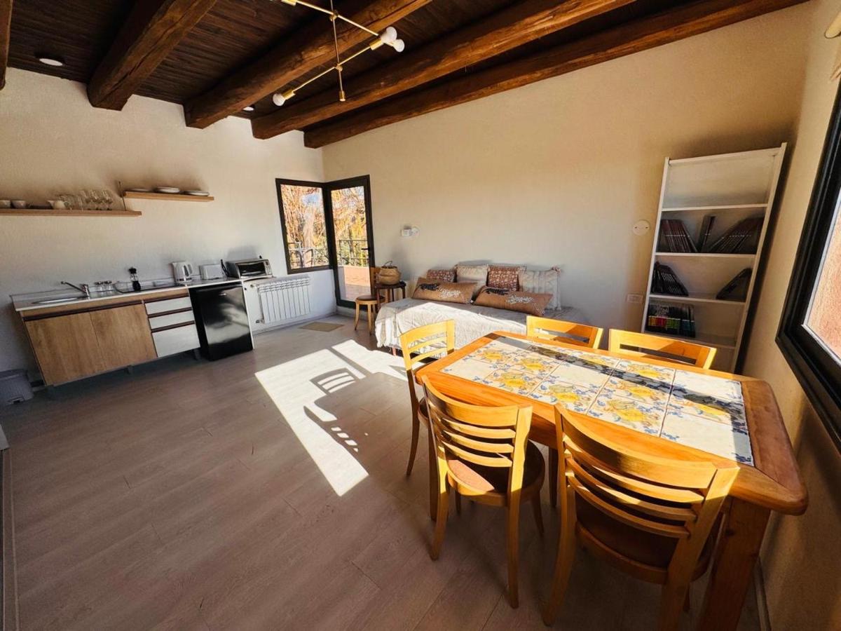 Departamento Charles - Chacras de Coria - B&B Ciudad Luján de Cuyo