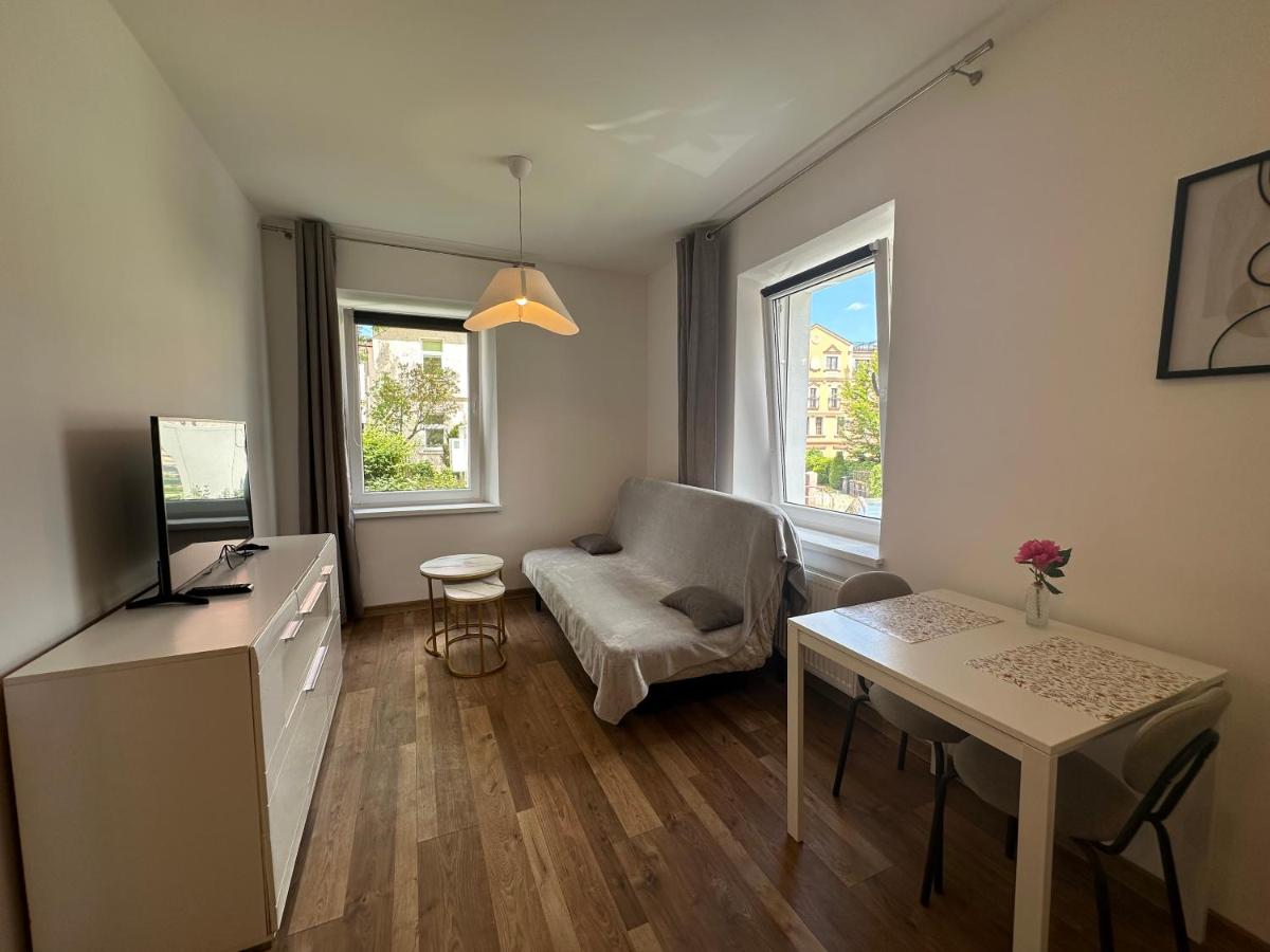 Sukces Apartament przy deptaku - Ferienwohnung Szczawno-Zdrój