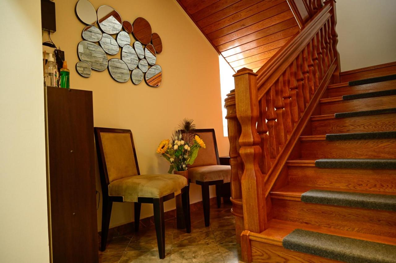 Casa Adrian - B&B Predeal