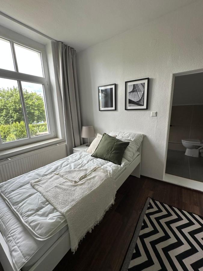 Arbio Monteurzimmer in Kremmen Free WiFi & Parking - B&B