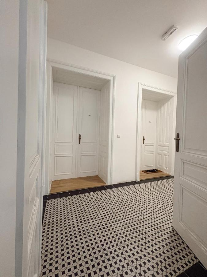 HideOut Apartments - B&B