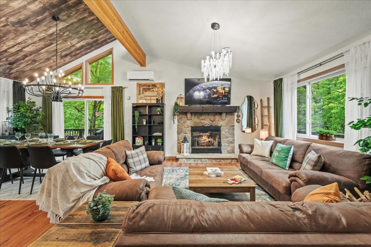 Sunshine Pines Sleeps 14 Hot Tub Pool Table Kayaks - B&B Albrightsville