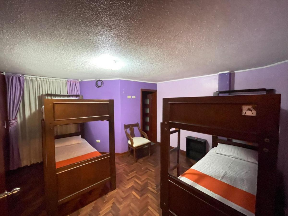 Dormitorio Misto con 4 Letti