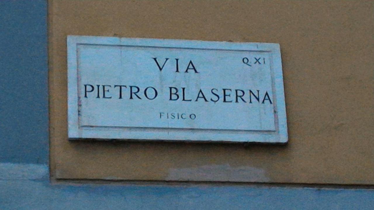 Casa Blaserna nel Cuore dello Shopping a Marconi e Trastevere - B&B