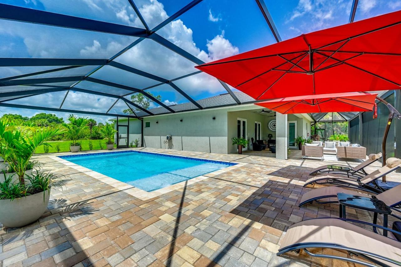 Outdoor Oasis: Upscale Hideaway in Naples! - Chambres d'hôtes Naples