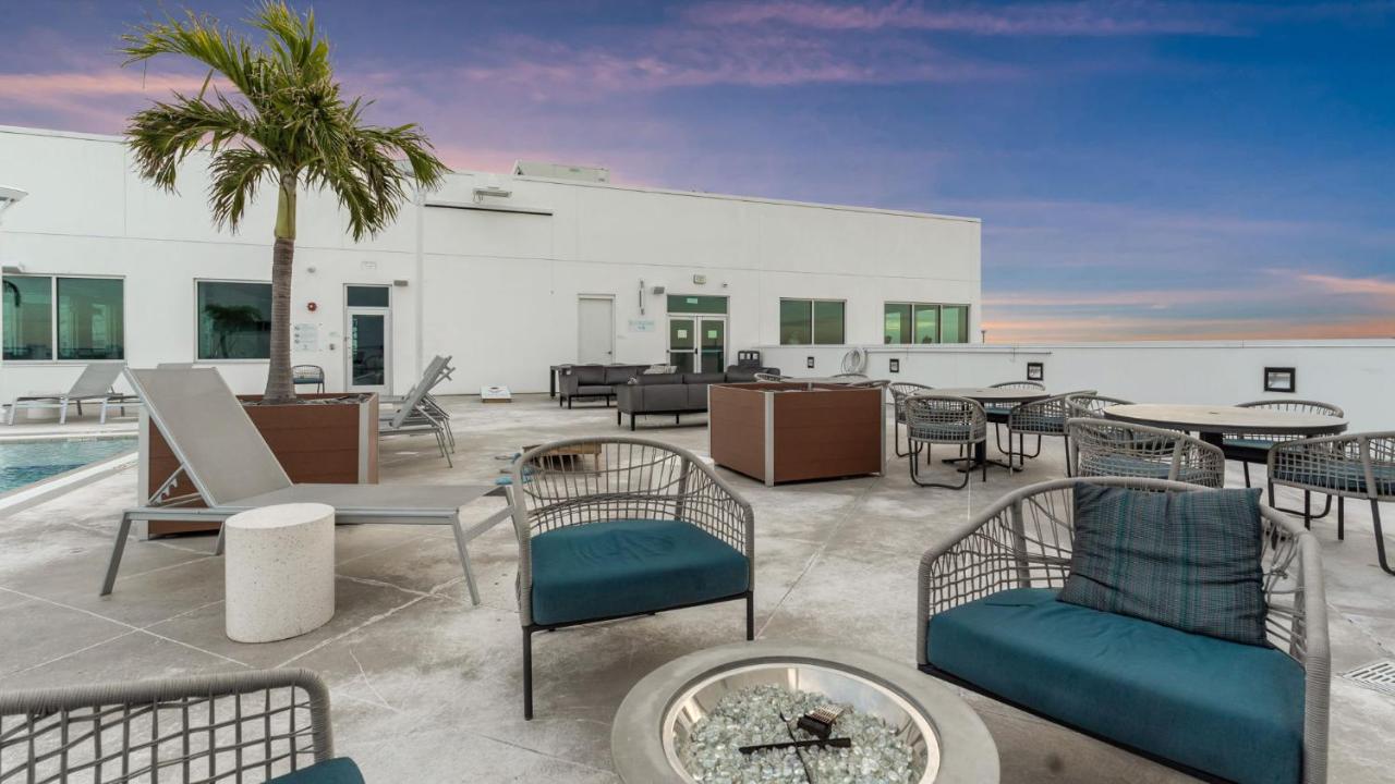 Sun and Culture St Pete 2BR Next to the Action - B&B St. Petersburg