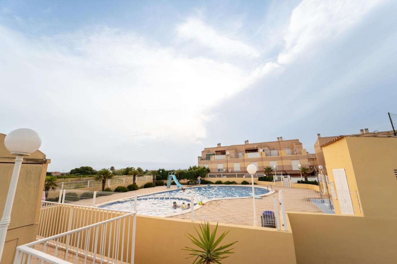 Adosado con piscina cerca de Castellón y Benicàssim a 10 min andando de la playa - B&B