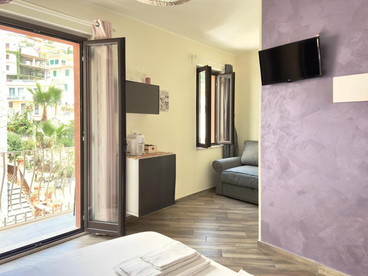 Queen Room with Balcony