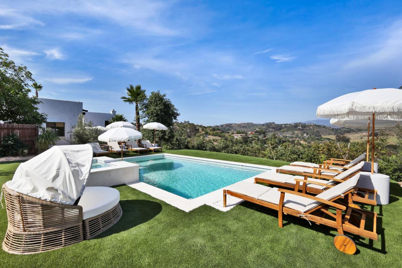 Luxury 5 bedroom Wine Retreat Fallbrook Villa sleeps 12 - B&B Fallbrook