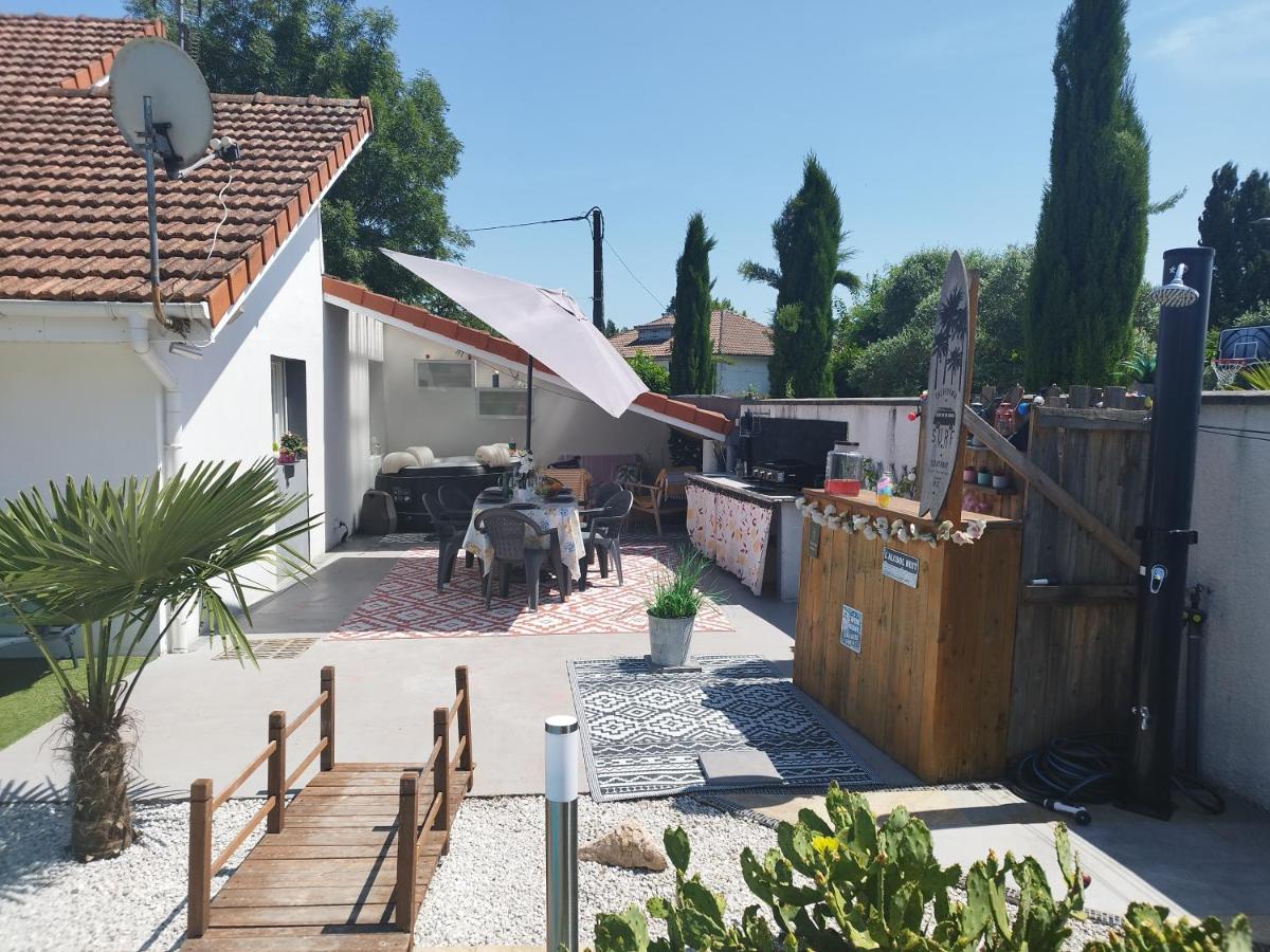 Escapade du Roi Henri IV à PAU MAISON Entièrement Privée 6 Personnes & BÉBÉ avec Piscine, SPA, Braséro & Plancha Idéal Vacances, Week-end, Repos ou Télétravail - B&B Pau