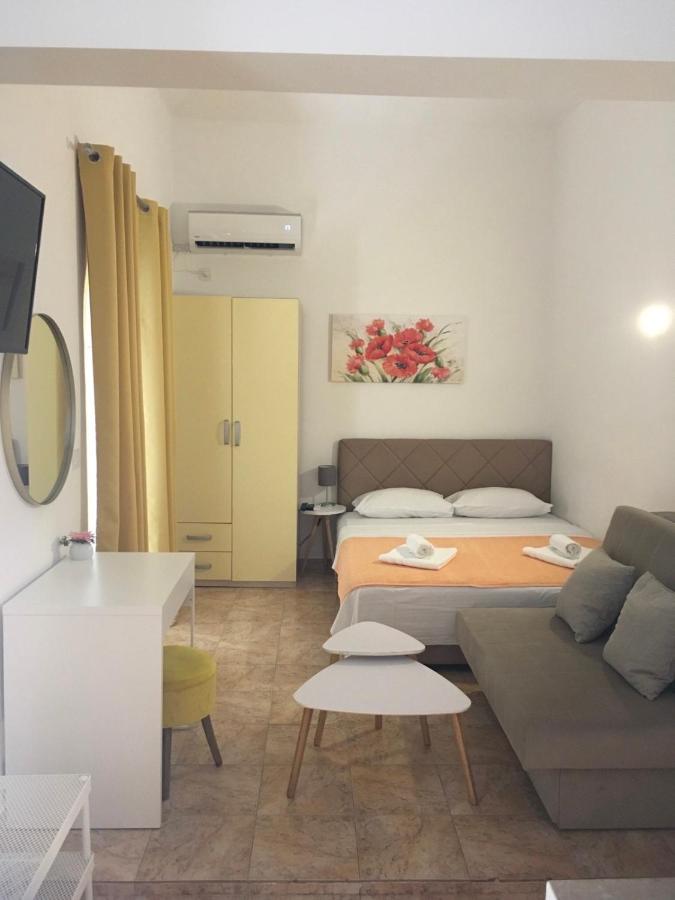 Studio with Sea View