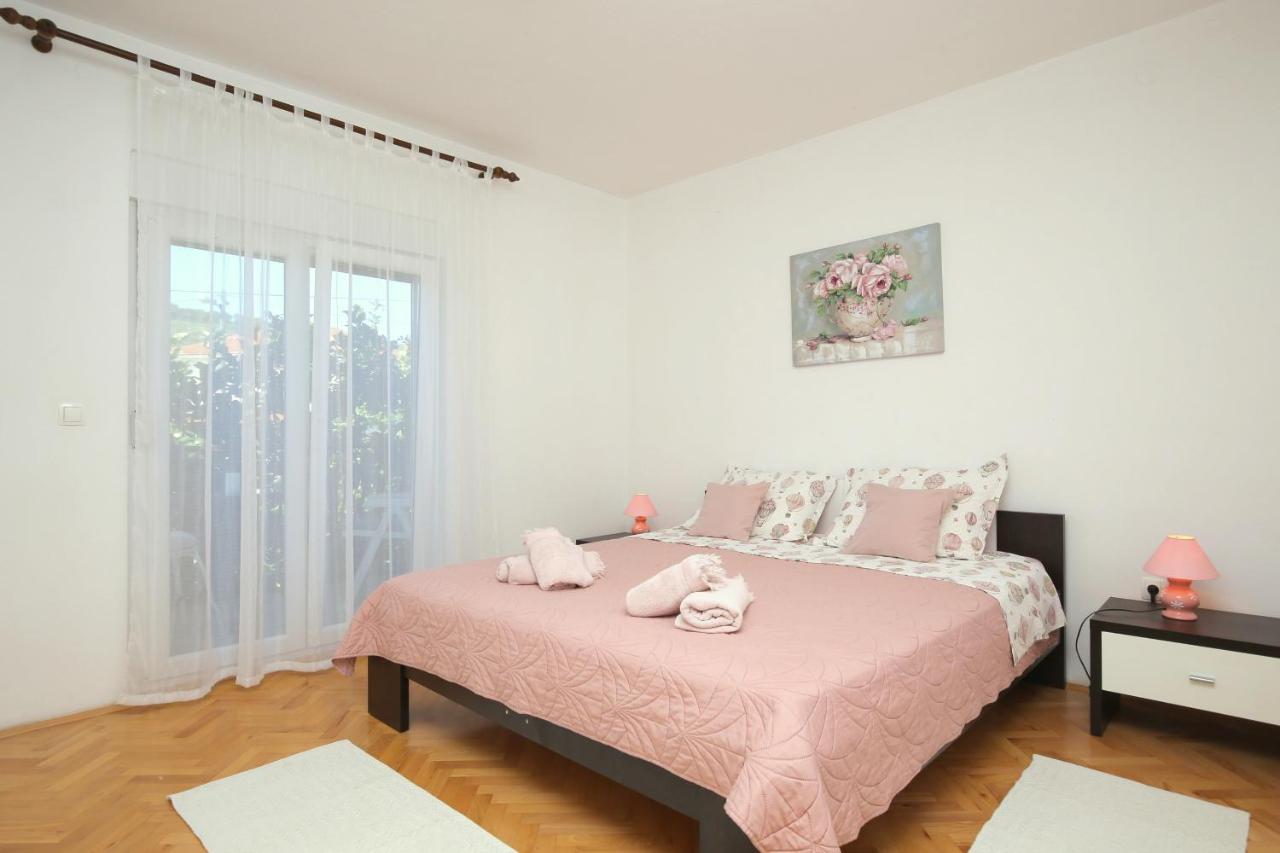 Apartment mit 3 Schlafzimmern, einem Balkon und Meerblick