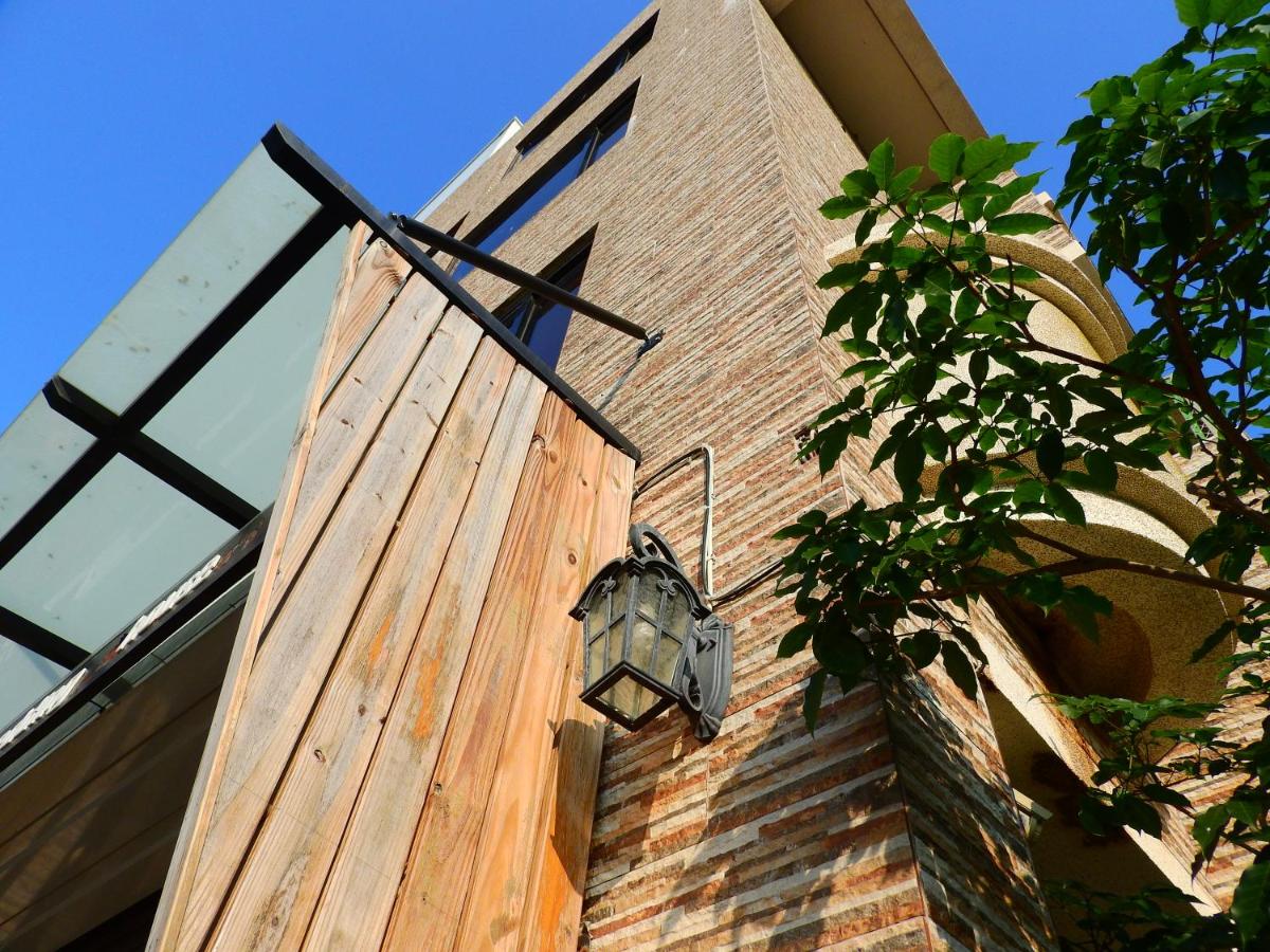 安平小洋房 烤肉 寵物友善包棟Villa 免費停車 - B&B Tainan