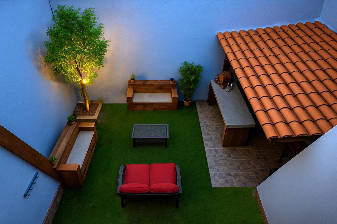 Casa Cómoda con Jacuzzi, Cochera, Terraza y Jardín - B&B Arandas