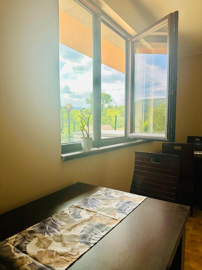 Къща за гости Sunrise - Батак - B&B Batak
