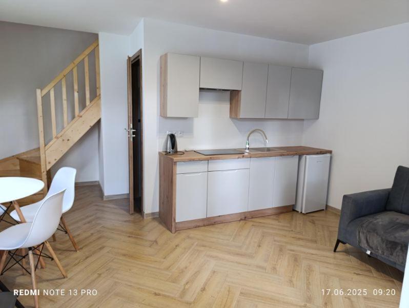 Domek Orle Gniazdo - B&B Bocheniec