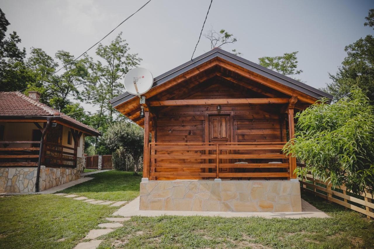 Stara kuća i brvnara - B&B