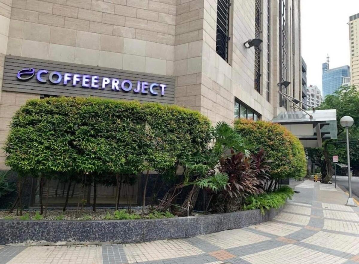 Spacious Studio no balcony in Mosaic Tower with WiFi and Smart TV - B&B Manila