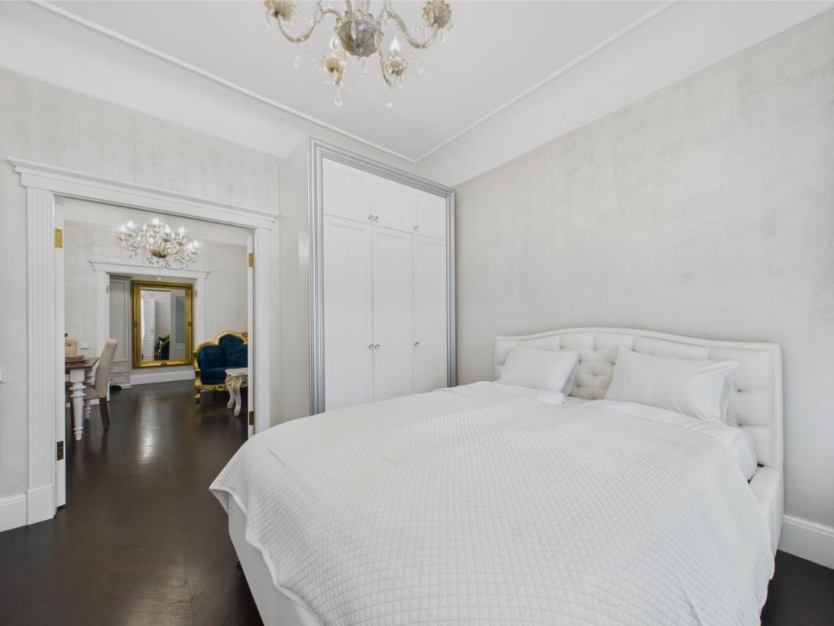 Two-Bedroom Deluxe Apartment