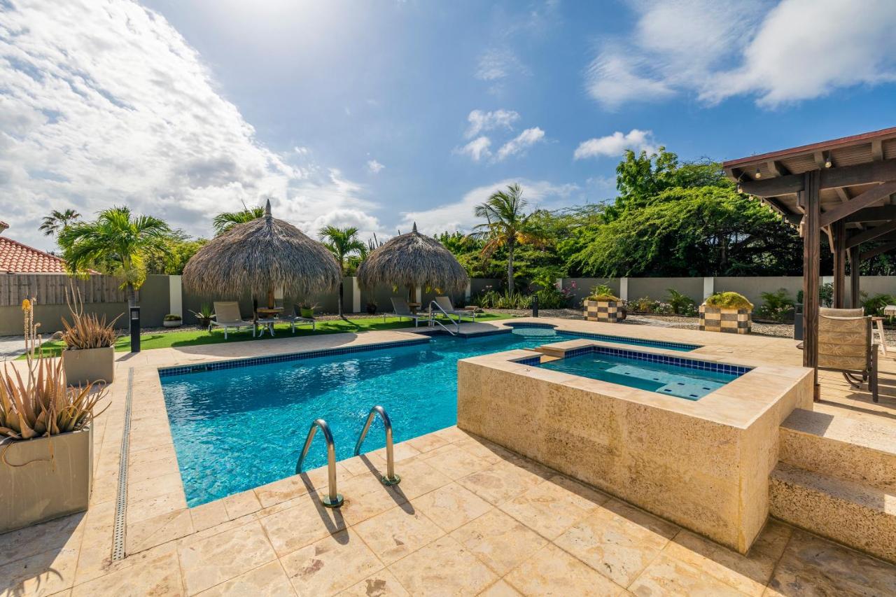 4BR 4BA with Pool & Hot Tub Sabana Liber 205 By Bocobay - Ferienwohnung Noord