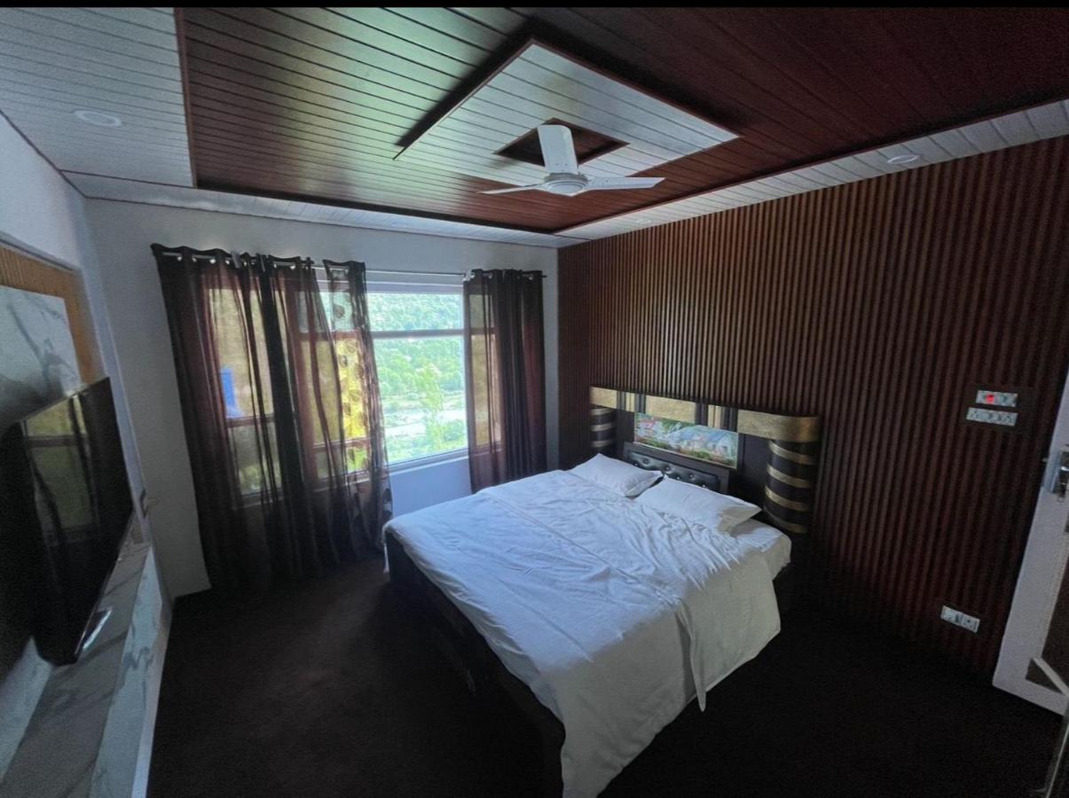 Chambre Double - Vue sur Montagne