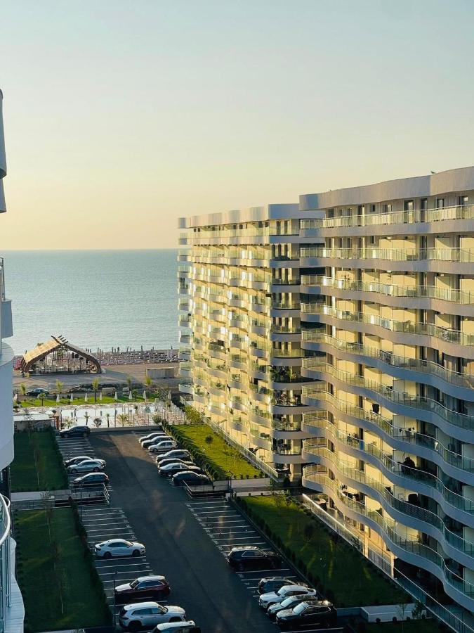 Delmar Premium Resort cu Piscina in Mamaia Nord - B&B Mamaia