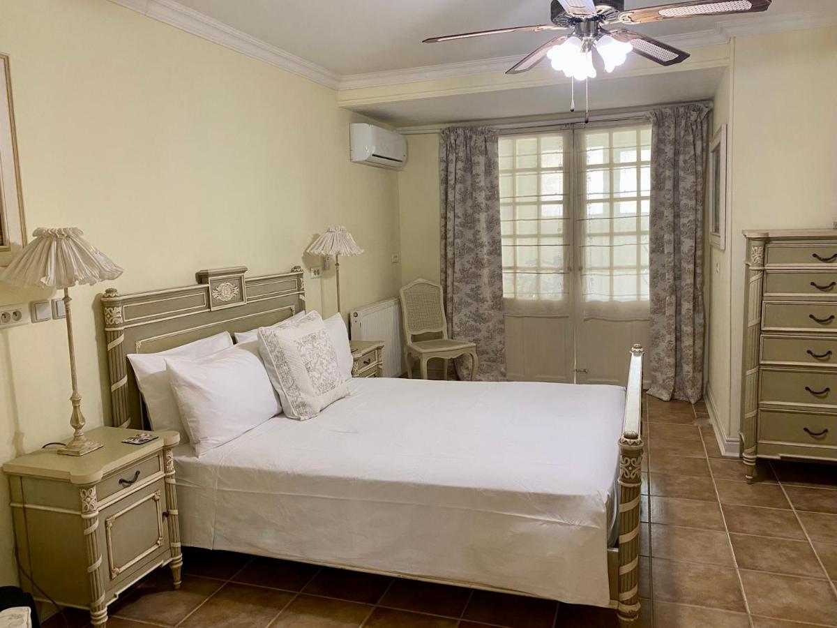 Luxury One-Bedroom Apartment (2 Adults)