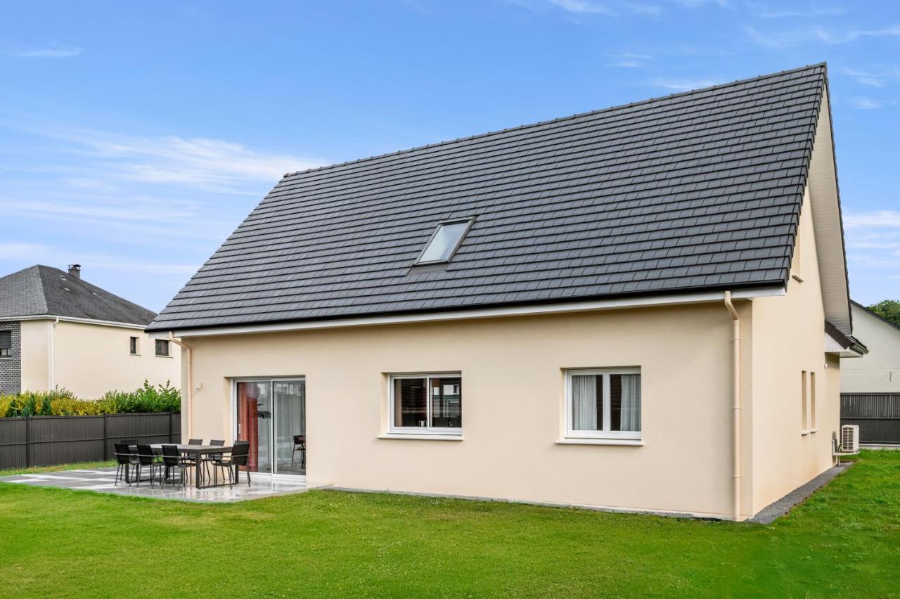 Maison rénovée haut de gamme - 4 chambres, terrasse, parking - Bed and Breakfast Montigny