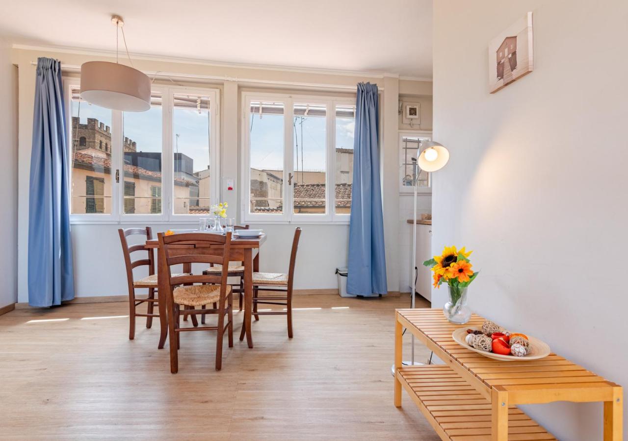 Salterelli - Penthouse with terrace a stone's throw from Piazza Signoria - B&B Firenze
