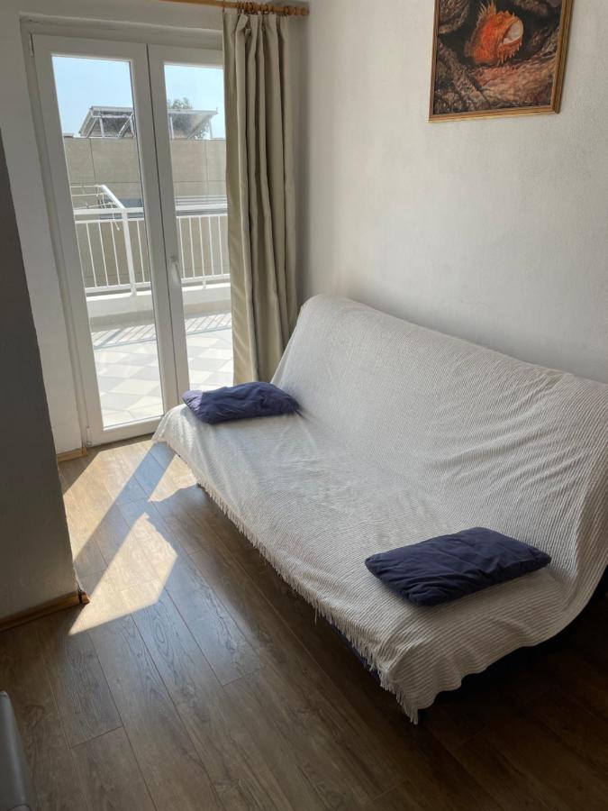 Comfort One-Bedroom Apartment with Terrace and Sea View