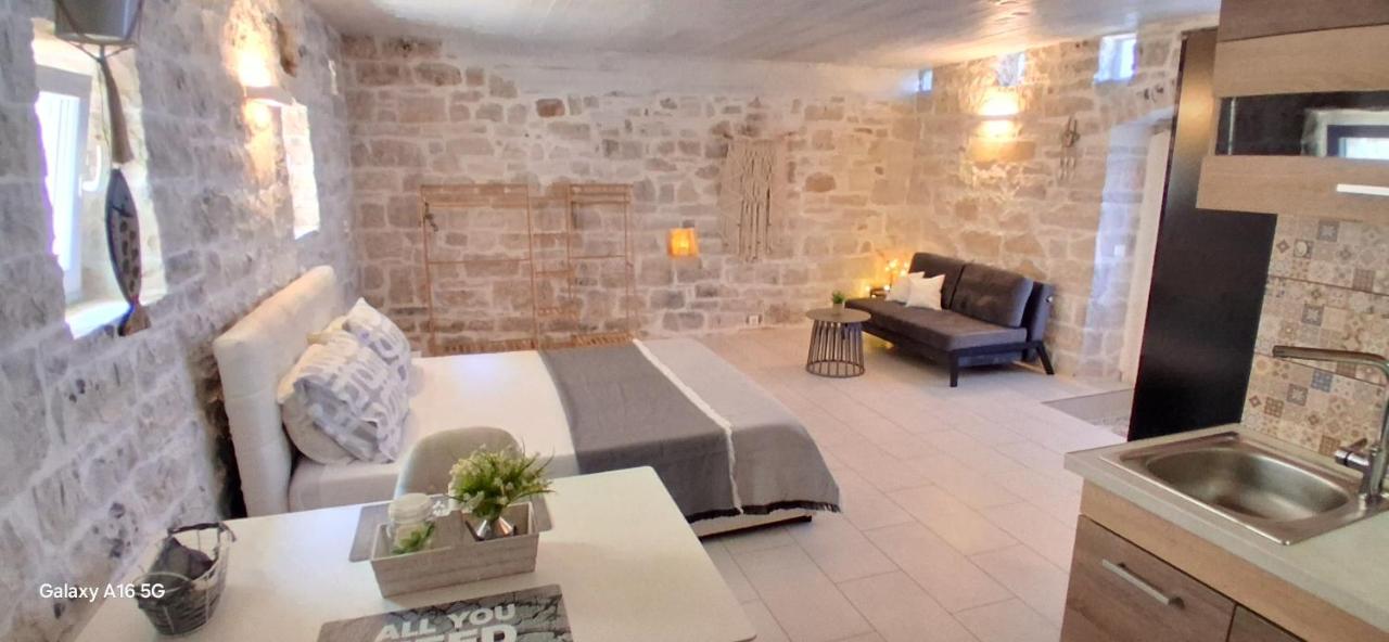Cosy Studio with breathtaking view - Chambres d’hôtes Gáïos