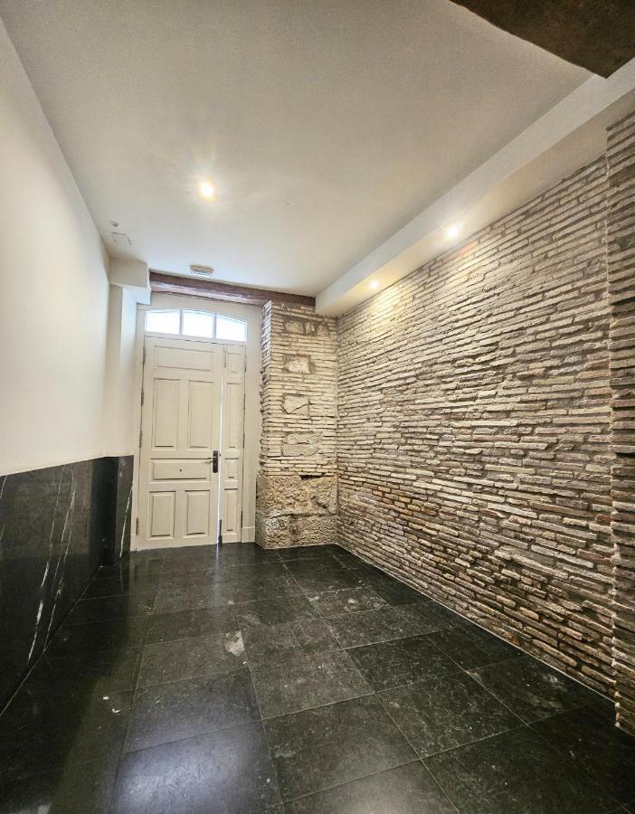 La morada del puente de Hierro, PARKING INCLUIDO 4PAX - Ferienwohnung Logroño