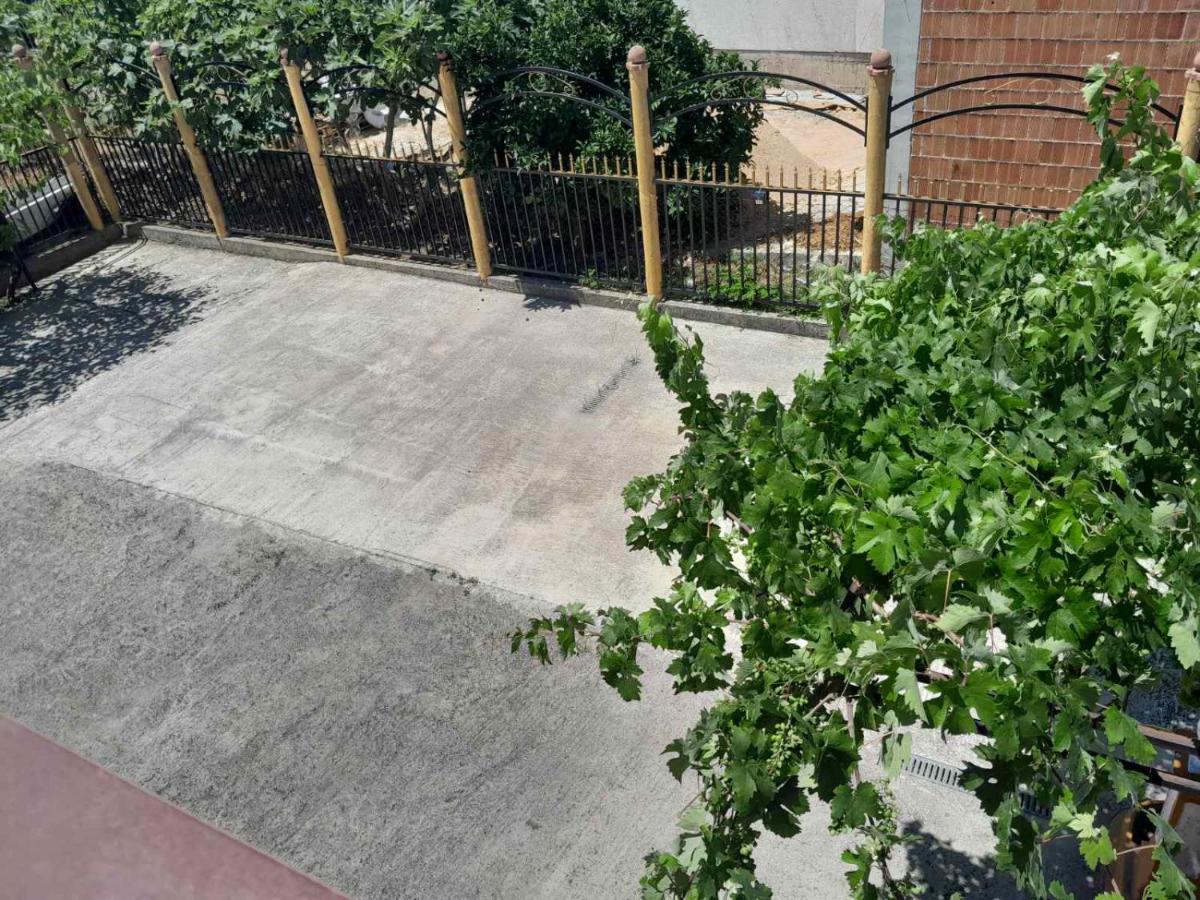 Guest House Oroshi - B&B Ulcinj