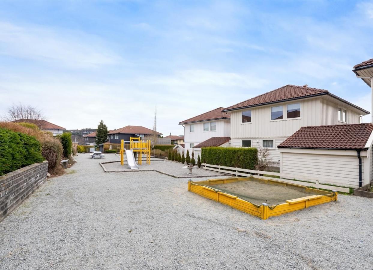 Renovated family home with jacuzzi - B&B