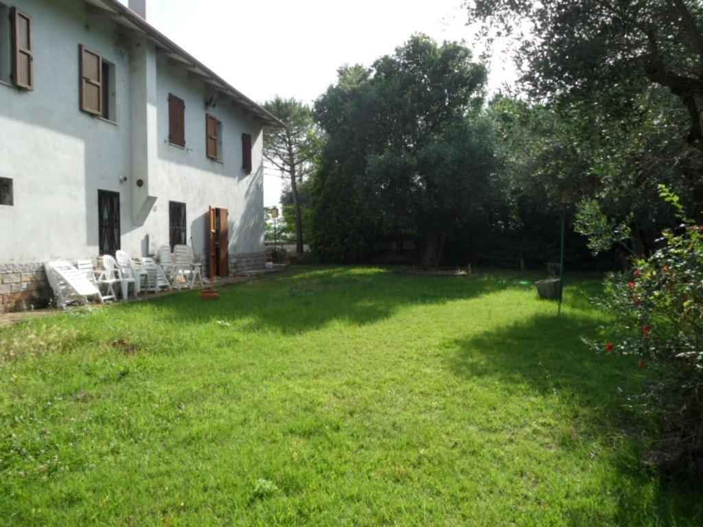Villa Trau - B&B Montemarciano