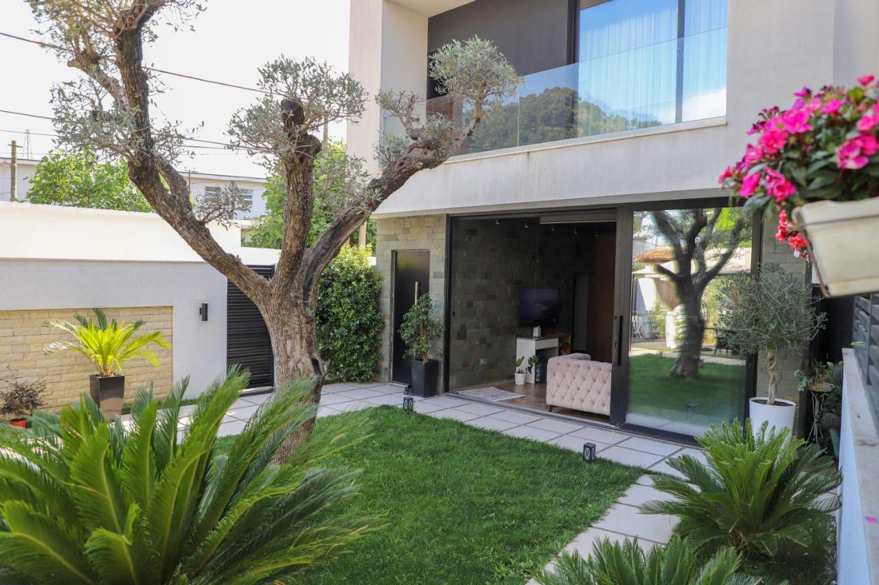 Villa Flower Berat - Ferienwohnung Polisi i Vogël
