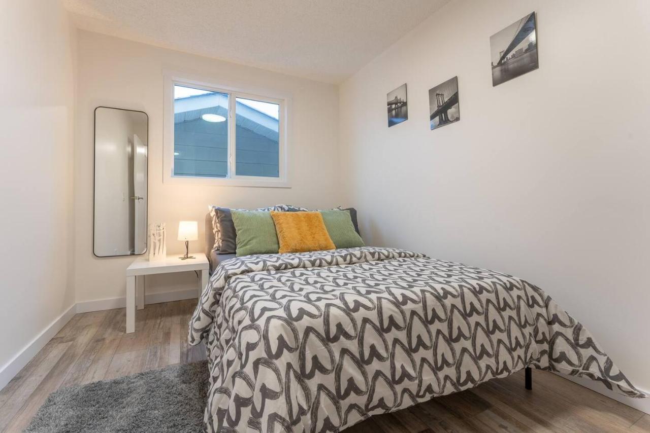 Private neat and cozy room with shared living room and kitchen - B&B