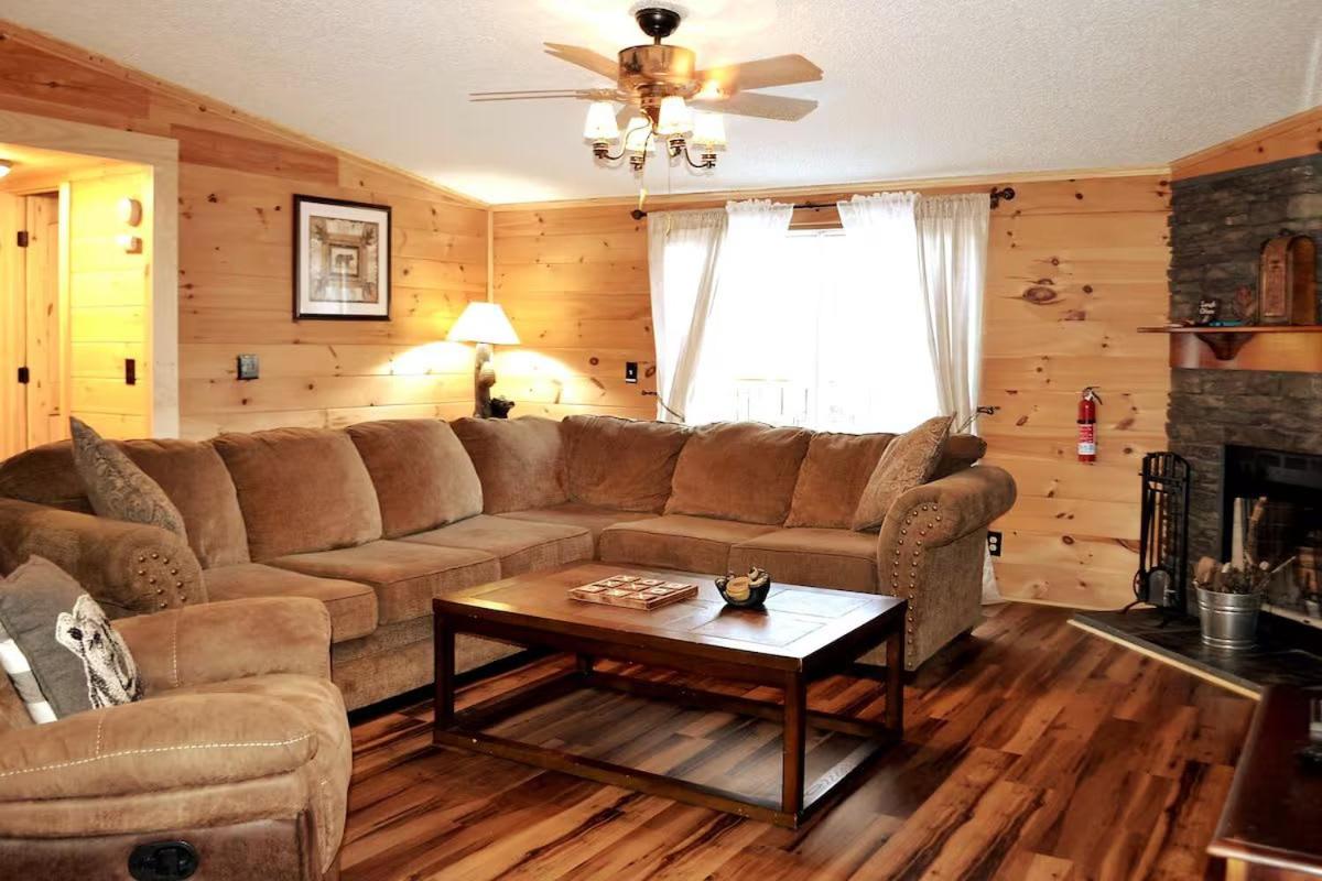 Cozy Cabin 3BR Retreat w Spacious Outdoors - Ferienwohnung Sevierville
