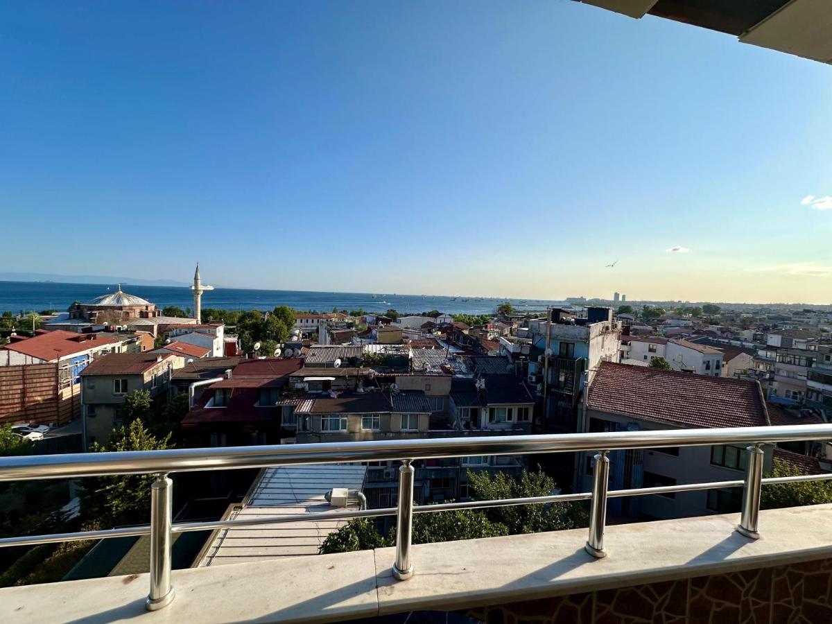Camera Matrimoniale Deluxe con Balcone e Vista Mare