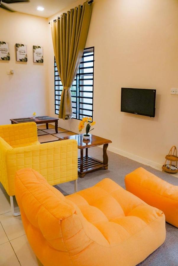Wewe Homestay - B&B